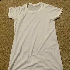 Lulu lemon swiftly size 6 shirt. Worn once